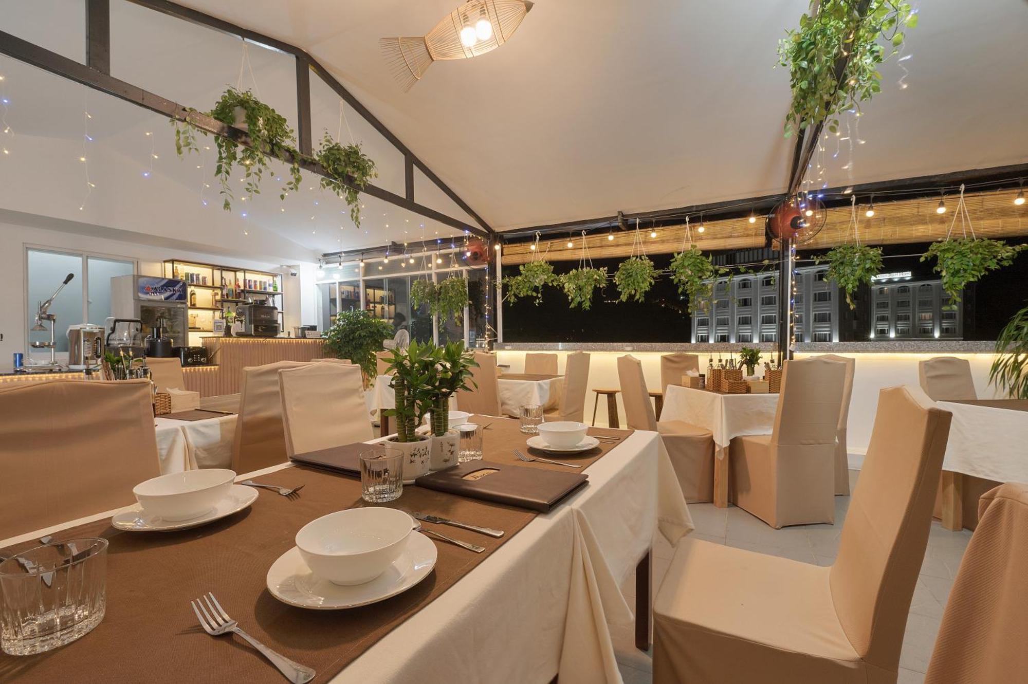 Luxy Park Hotel - Phu Quoc Centre Екстериор снимка