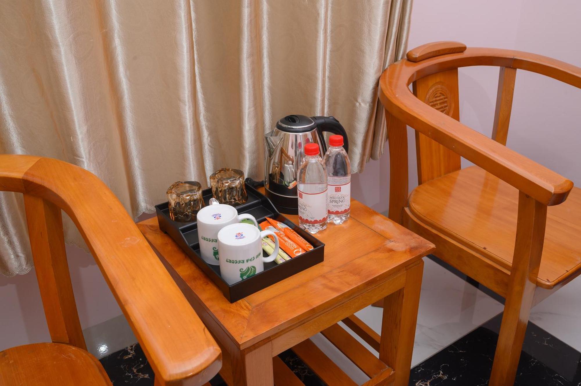 Luxy Park Hotel - Phu Quoc Centre Екстериор снимка