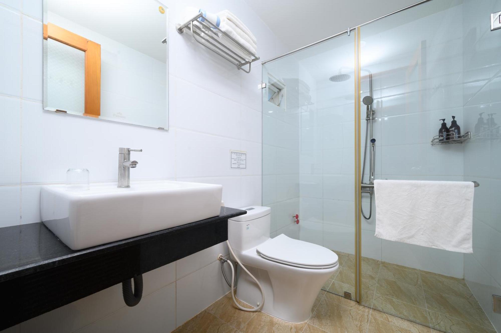 Luxy Park Hotel - Phu Quoc Centre Екстериор снимка